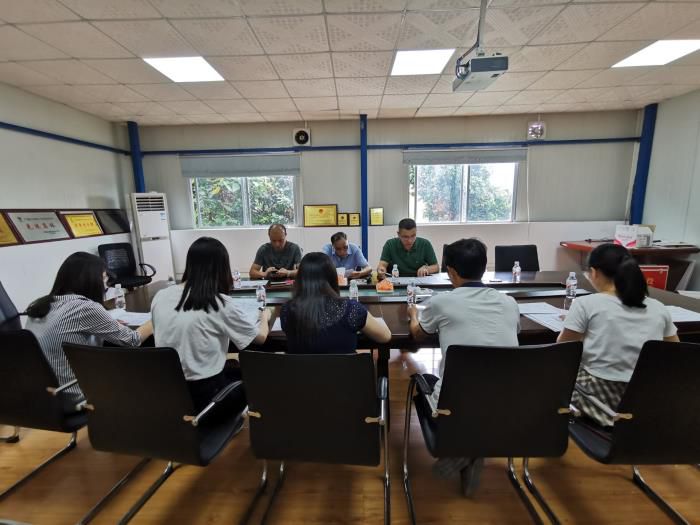 2�ۻ��ֳ�����Ө ��700.jpg