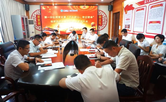 9�ۻ��ֳ���л΢�� ��700.jpg