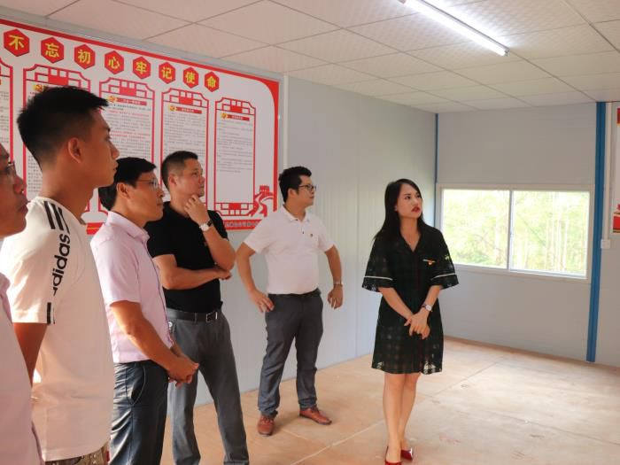 3���е�Ա�˶����� ��� ��700.jpg