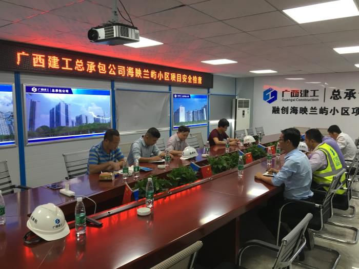 5�ۻ��ֳ��������� ��700.jpg