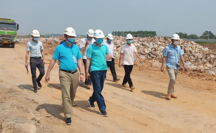 7.1����ֳ��������� ��700.jpg