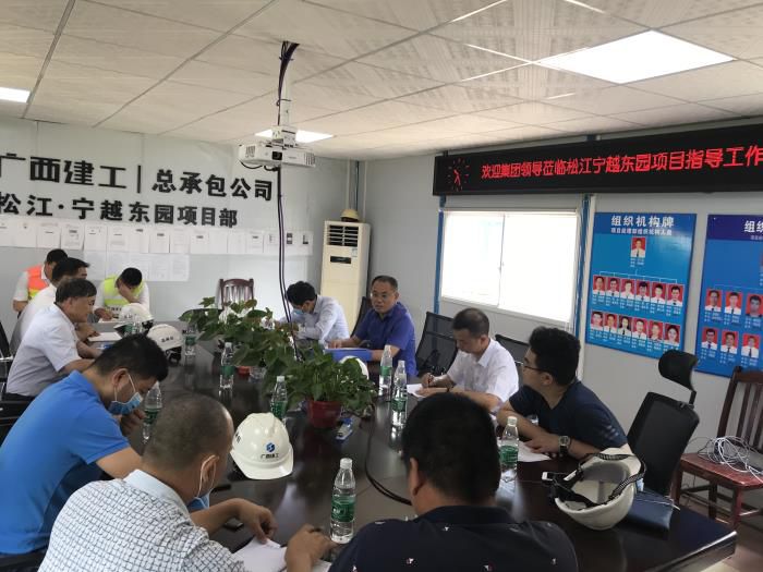 16.2�ۻ��ֳ����˲ӱ� ��700.jpg