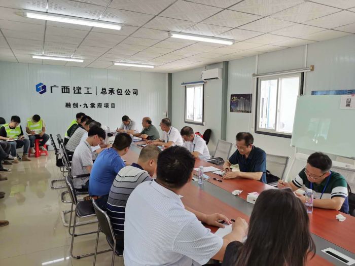 �ۻ��ֳ��� Ҷ���� ��.jpg