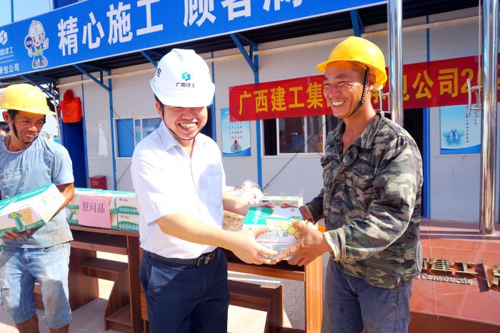 �͢��Ϊ���˷�������ο��Ʒ��л΢�� ��.jpg