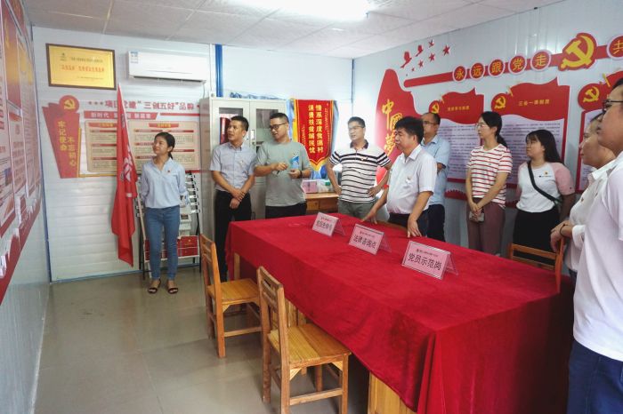 47��Ħ�ֳ���л΢�� ��.jpg