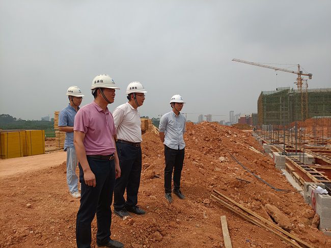 ��Ŀ�ֳ������׿� �㣨��ͼ��.jpg