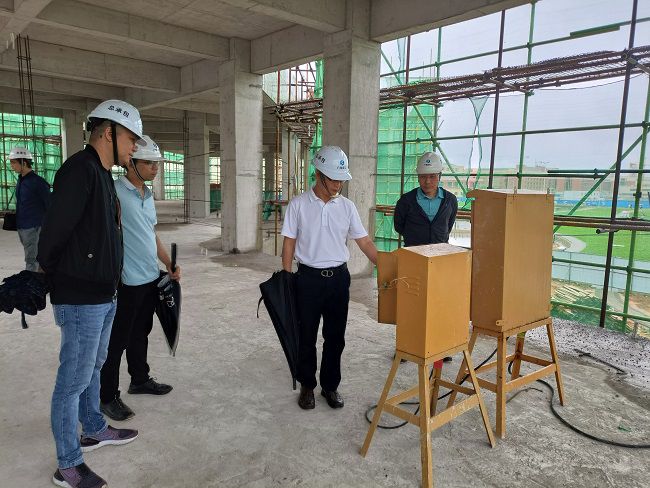 �����´��ӵ�������ҵְҵ����ѧԺ��Ŀ��������׿� �㣨��ͼ��.jpg